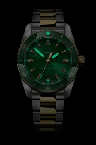 Hodinky Victorinox 242101  Maverick