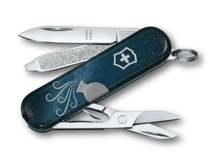 Kapesní nůž Victorinox 0.6223.2AQU CLASSIC SD, 58 mm, Znamení zvěrokruhu, Vodnář