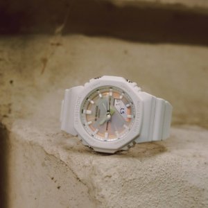 Watches Casio GMA-P2100PC-7AER