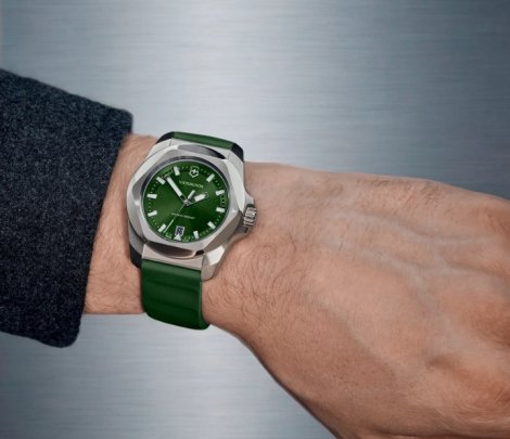 Hodinky Victorinox 242085  I.N.O.X