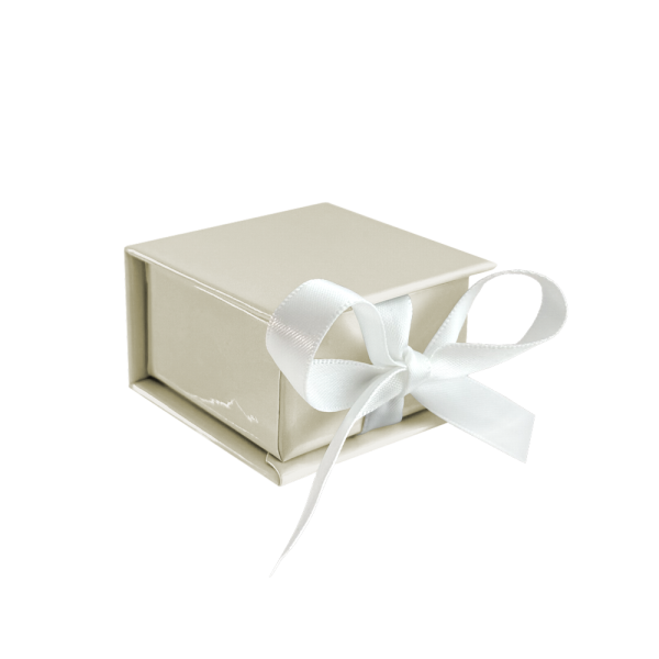 MINET XBJXCW1 Beige Magnetic Jewelry Box with White Ribbon