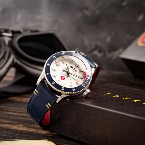 Watches AVI-8 AV-4103-03 Tuskegee Airmen Limited Edition