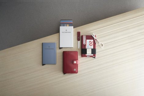 Smart Card Wallet Victorinox 0.7250.13 Červená