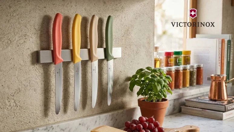 Victorinox Swiss Classic limitovanej kolekcie jar/leto 2026 – malý nôž, ktorý zvládne veľké veci background