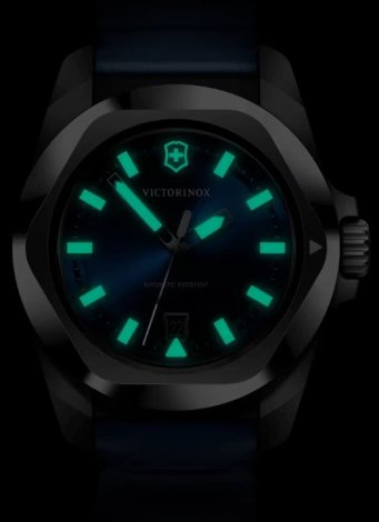 Hodinky Victorinox 242084  I.N.O.X.