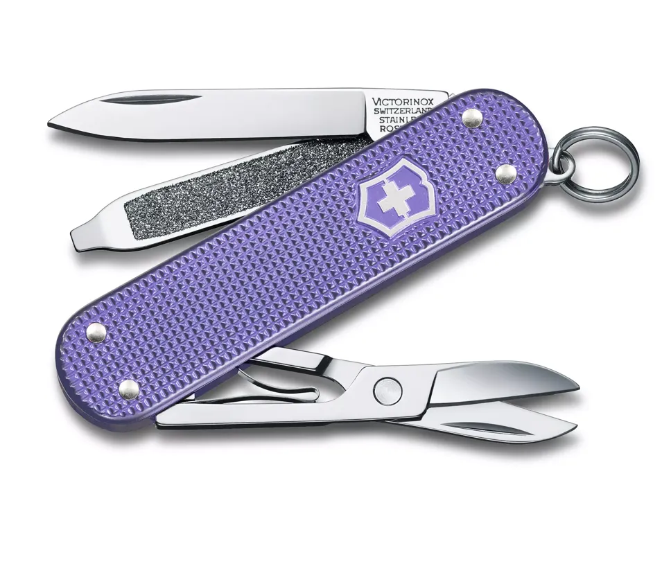 Levně Kapesní nůž Classic SD Alox Victorinox 0.6221.223G Electric Lavender