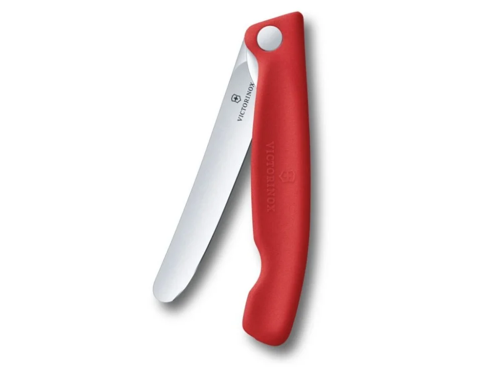 Levně Skládací svačinový nůž Victorinox 6.7801.FC1 Swiss Classic rovné ostří 11 cm - červený