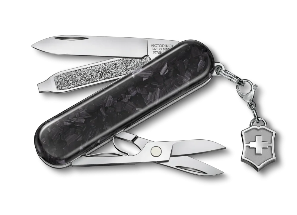 Levně Kapesní nůž Classic SD Brilliant Carbon Victorinox 0.6221.90